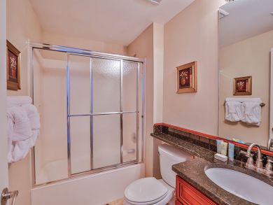 Three Bedroom Sleeps Eight Guests a Great Rental